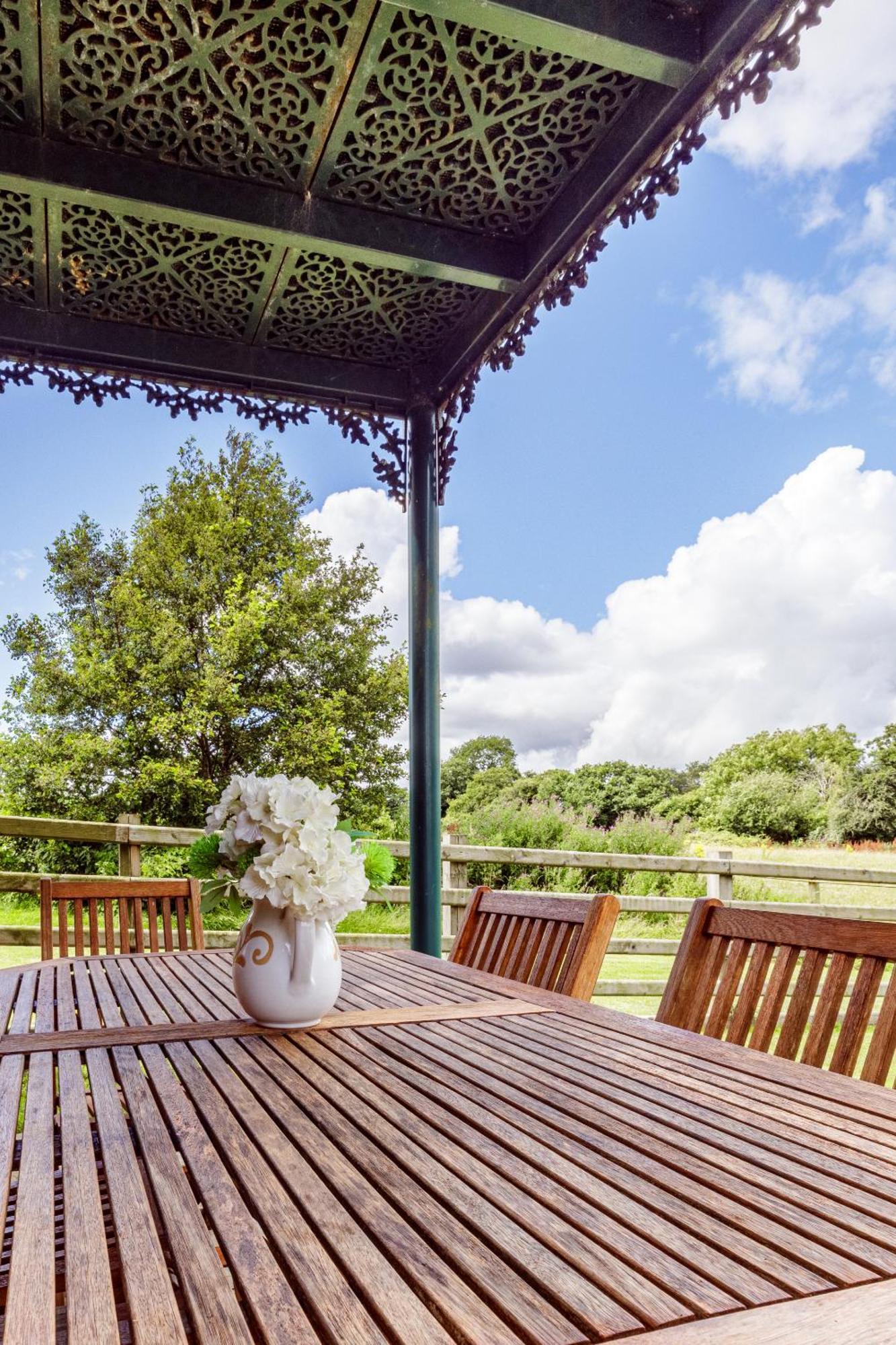Oak Mead Villa Wrexham Ruang foto