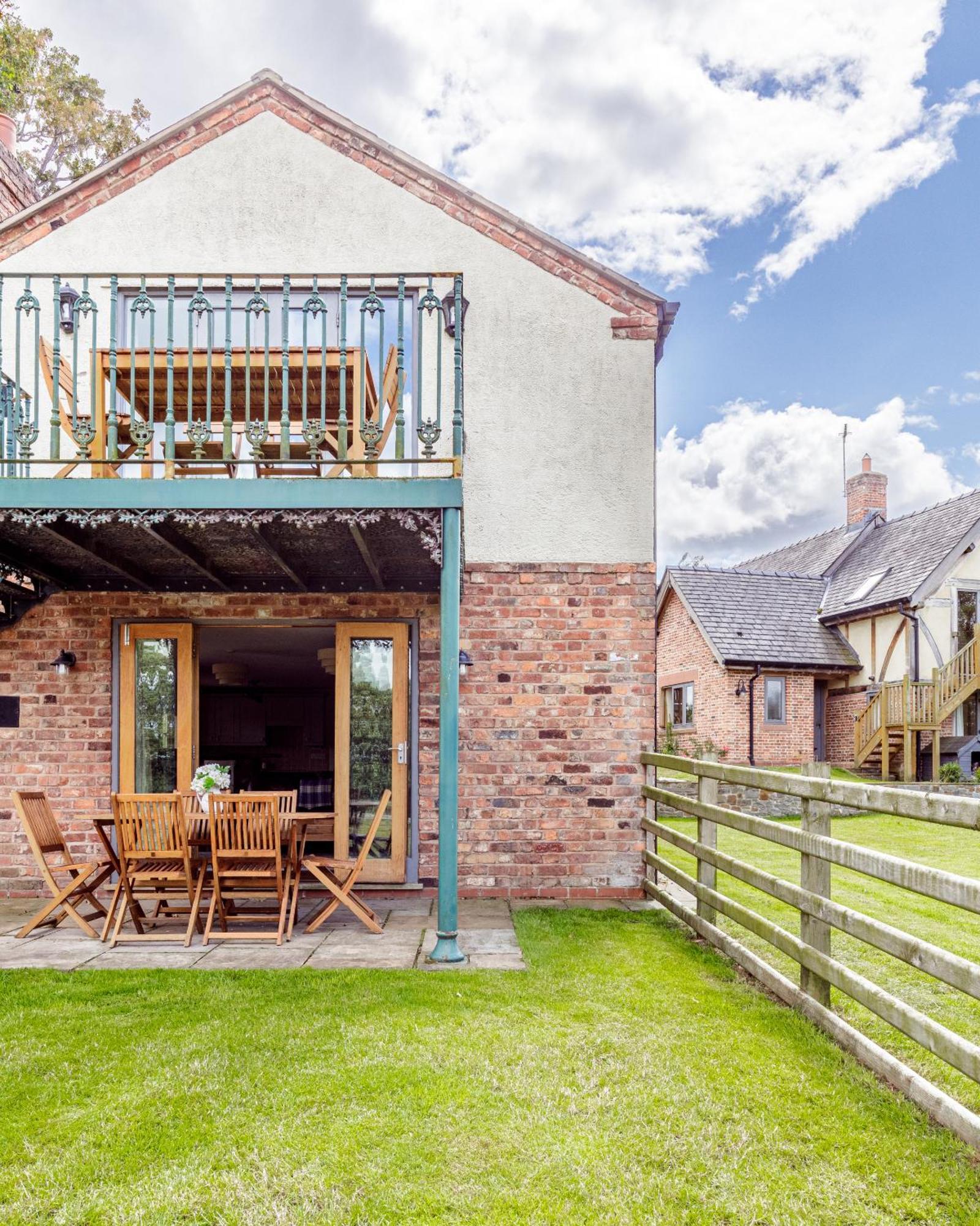 Oak Mead Villa Wrexham Ruang foto